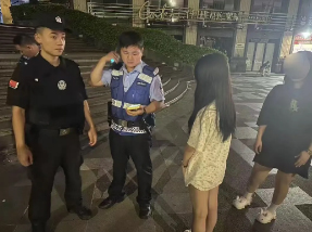 广东仲恺：女孩手机不慎丢失，巡警深夜暖心寻回