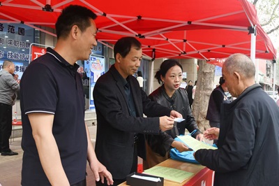 山西闻喜县成功举办2025年“职引未来”人力资源招聘会